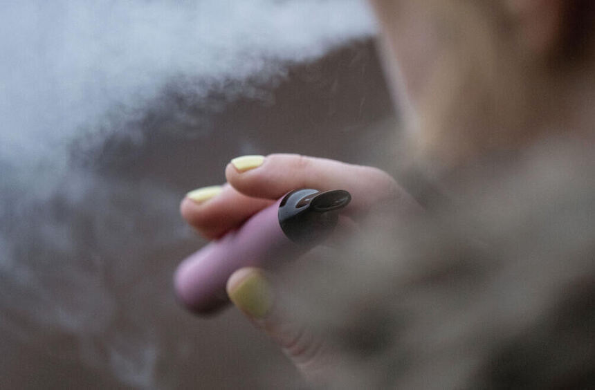 Vape-Check an der Martin-Buber-Schule: Workshop warnt vor Sucht und ...