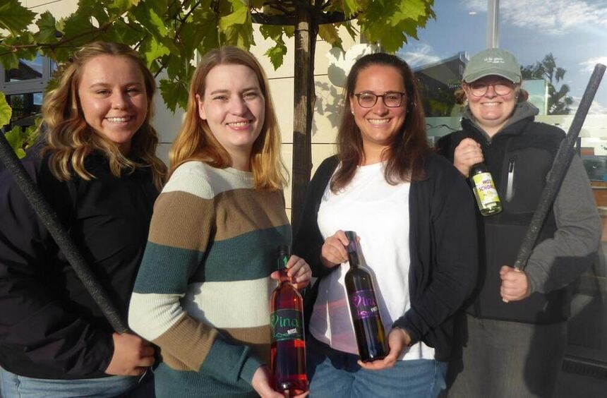 Torchlight hike by the young female winemakers of Heppenheim is well ...
