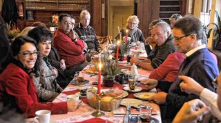 <p>Beim politischen Frühschoppen der SPD in Lindenfels warb Bundestagsabgeordnete Christine Lambrecht (Mitte) für die Große Koalition im Bund und berichtete von den Verhandlungsrunden in Berlin.</p>