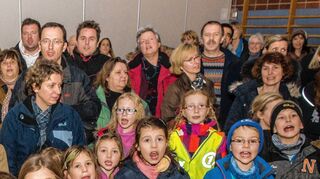 <p>In der Carl-Orff-Schule in Fehlheim beteiligte sich die ganze Schulgemeinde am weihnachtlichen Singen.</p>